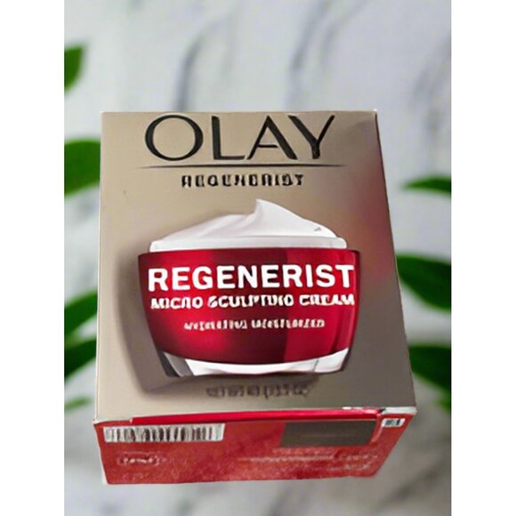 Olay Regenerist, micro, sculpting cream hydrating moisturizer 48 g - Picture 3 of 3